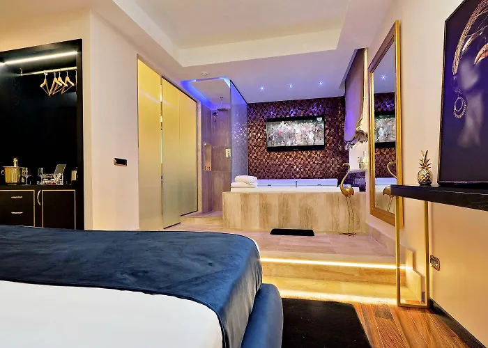 Πανσιόν Spanish Diamond Luxury & Jacuzzi