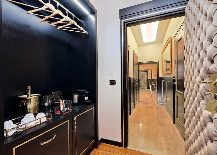 Spanish Diamond Luxury & Jacuzzi Rome