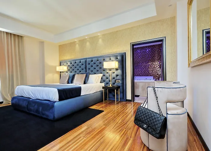 Spanish Diamond Luxury & Jacuzzi Maison d'hôtes Rome