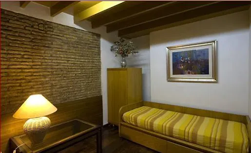 Maison d'hôtes Spanish Diamond Luxury & Jacuzzi 4*
