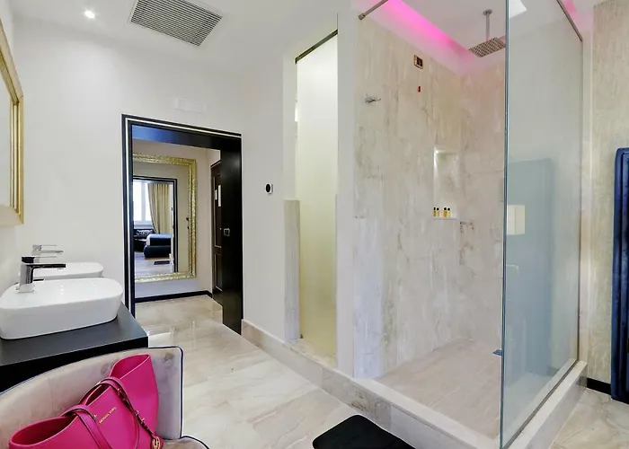 Spanish Diamond Luxury & Jacuzzi Rome